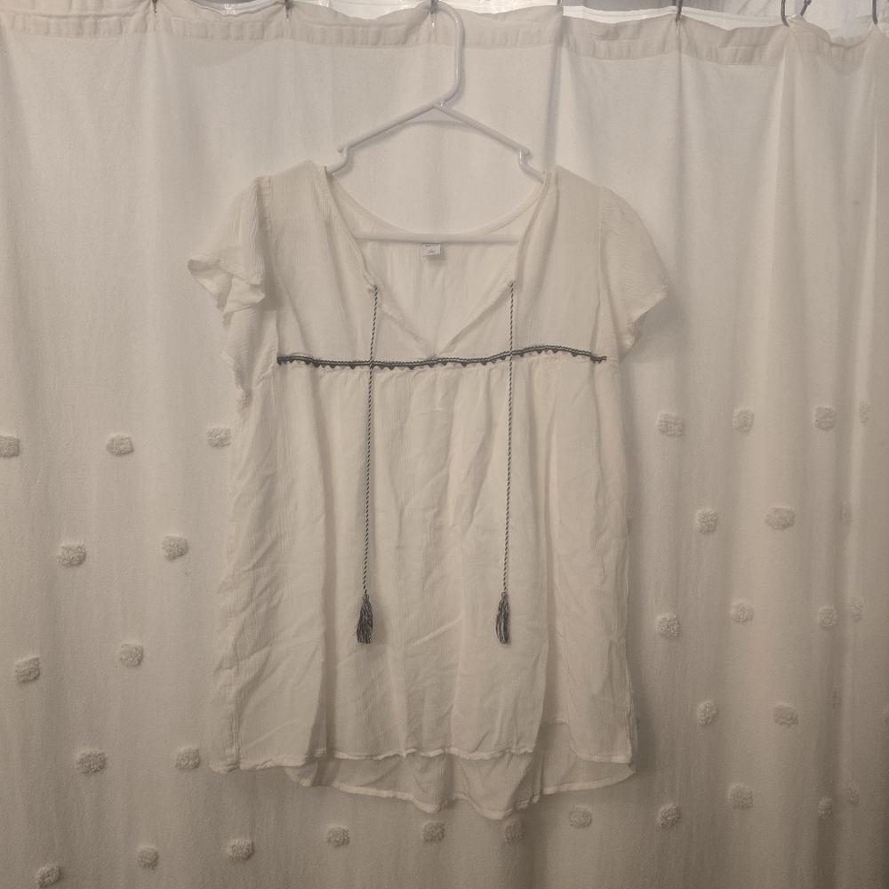 Old Navy White Blouse with Tassel Detail Size Xl